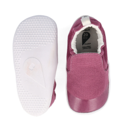 Scarpe da Internio Bobux I-Walk – Perfette per l’asilo e la scuola materna. La suola leggera e flessibile.