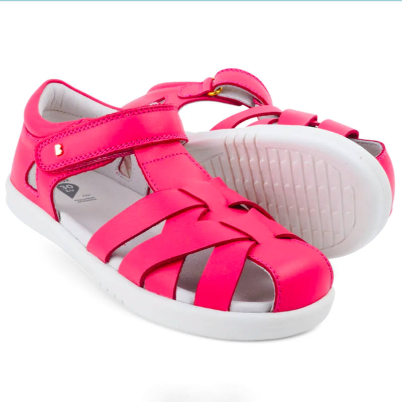 Scopri i sandali Bobux I-Walk per bambini. Realizzati in pelle premium, flessibili e con suola ergonomica ideale per camminatori